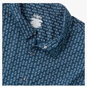 Men's Short Sleeve Adaptive Button-Down Shirt - Goodfellow & Co